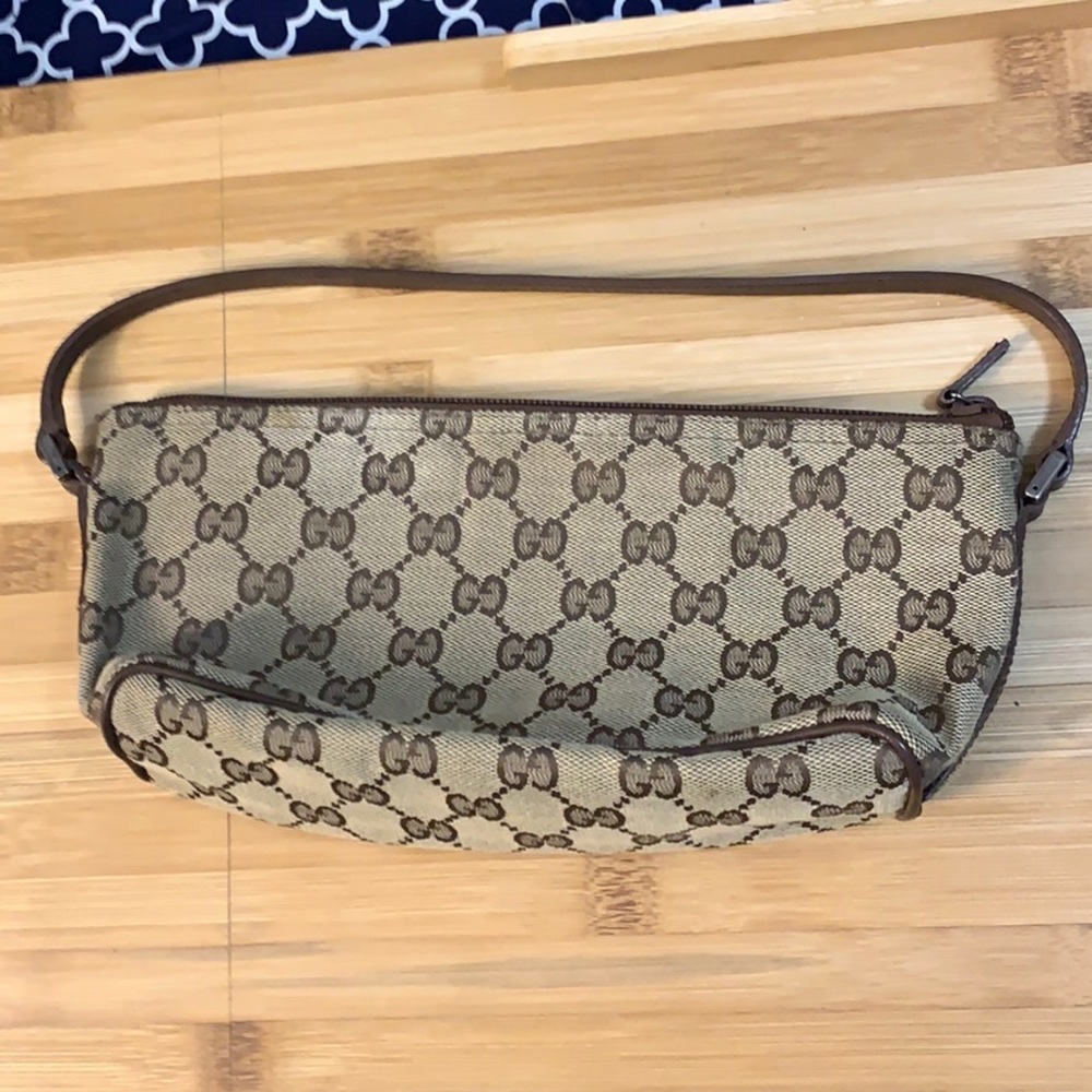 Gucci wristlet